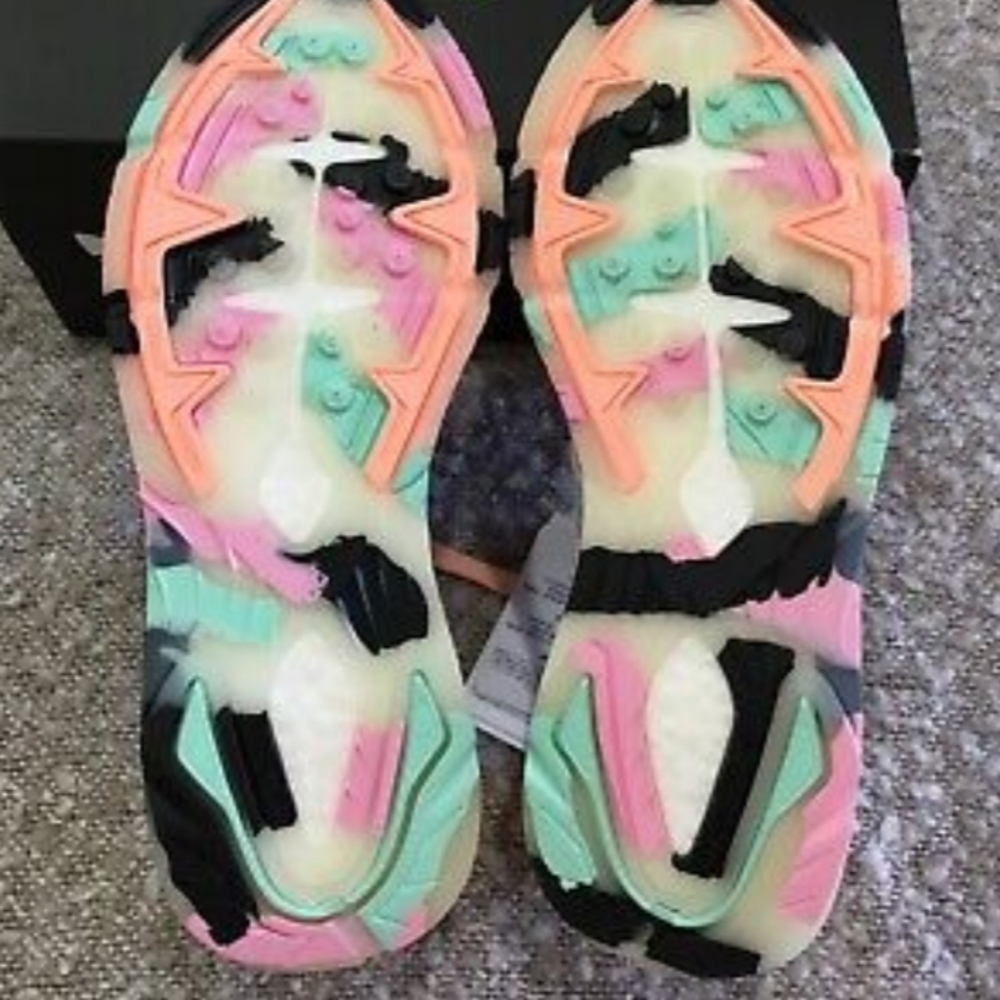 Adidas Originals Tresc Run J Sneakers - Picture 4 of 10